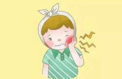 進(jìn)食、遇到冷熱刺激時產(chǎn)生疼痛